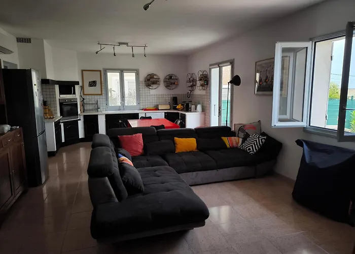 Sud Bastia 50 M2 Prive Avec Jacuzzi Et Piscine Willa Monte (Corsica)