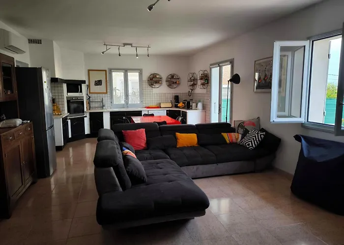 Sud Bastia 50 M2 Prive Avec Jacuzzi Et Piscine *