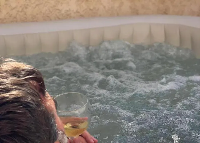 Vila Sud Bastia 50 M2 Prive Avec Jacuzzi Et Piscine Monte (Corsica)